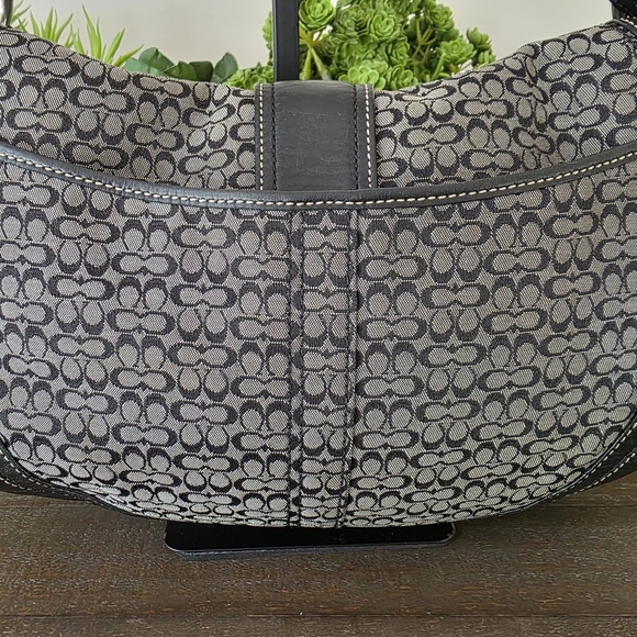 Coach SOHO Signature C Shoulder  Bag In Black 2007 - Picture 2 of 14